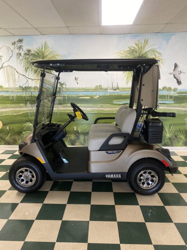 2025 Yamaha Drive 2 Powertech Lithium Mica Matte Metallic - Image 3