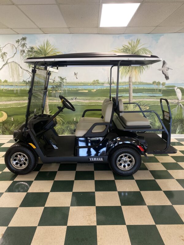 2025 Yamaha QuieTech Onyx Metallic - Image 3